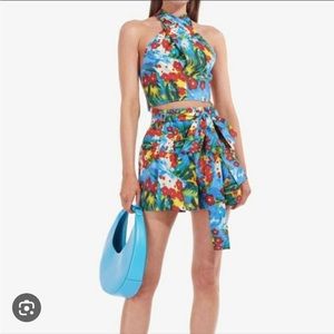 Staud Sage shorts and Kai top in Abstract Floral - Size 6